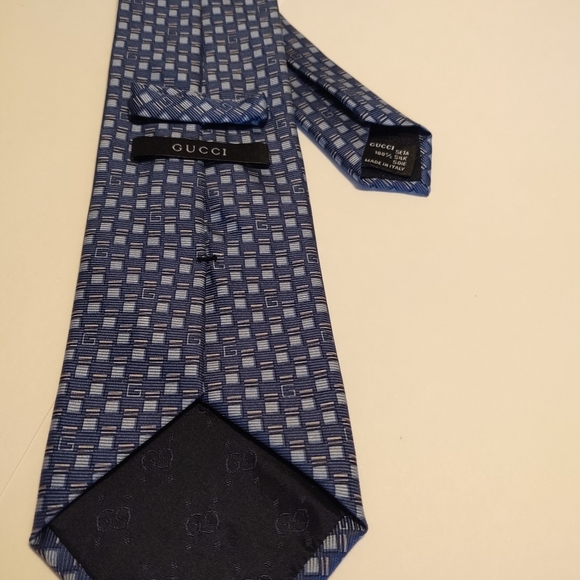 Silk Gucci tie - Picture 2 of 2